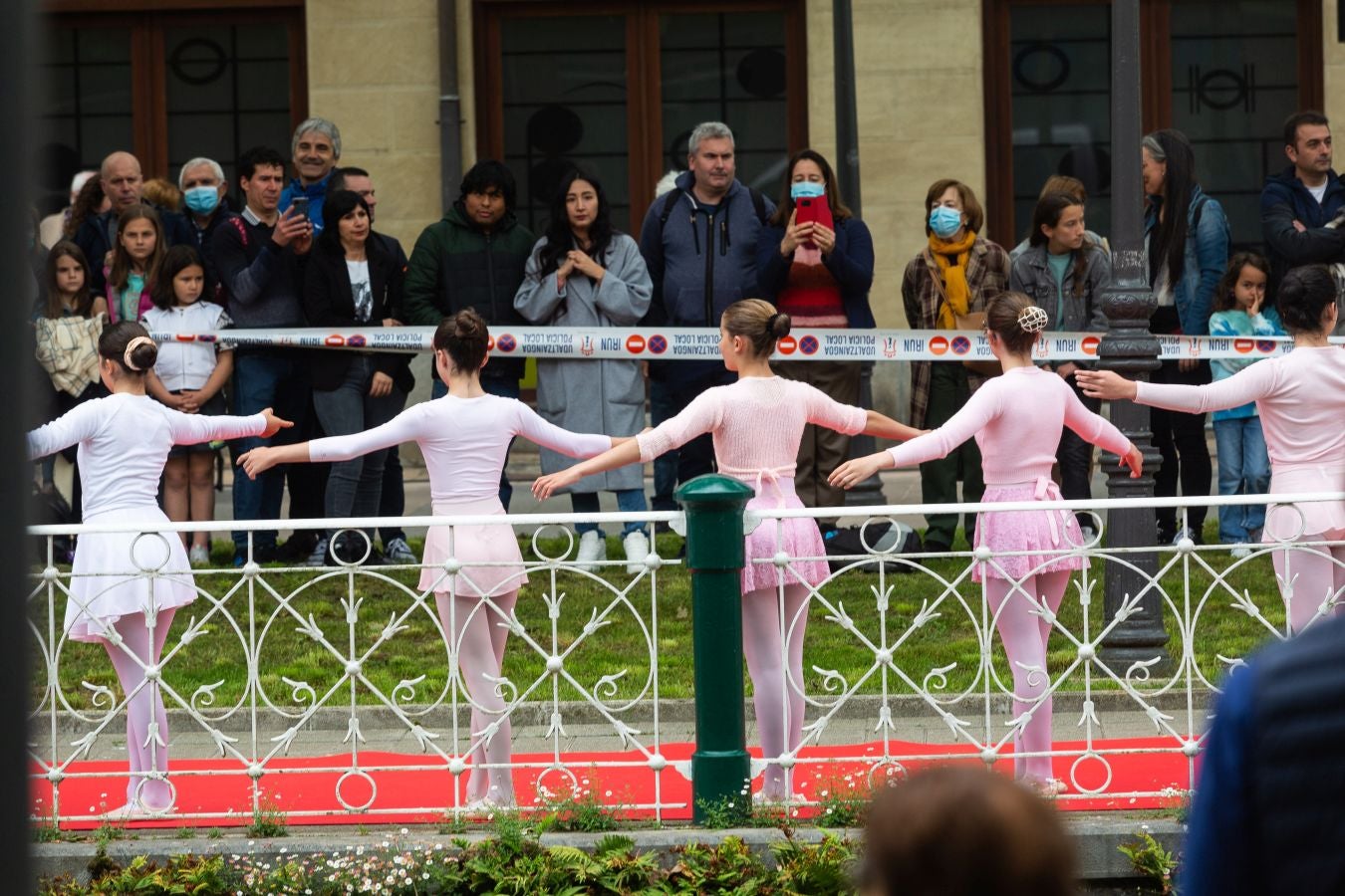 Fotos: Mucha clase en la barandilla de Irun