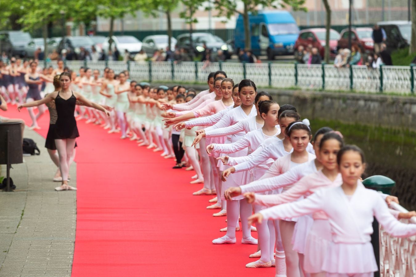 Fotos: Mucha clase en la barandilla de Irun