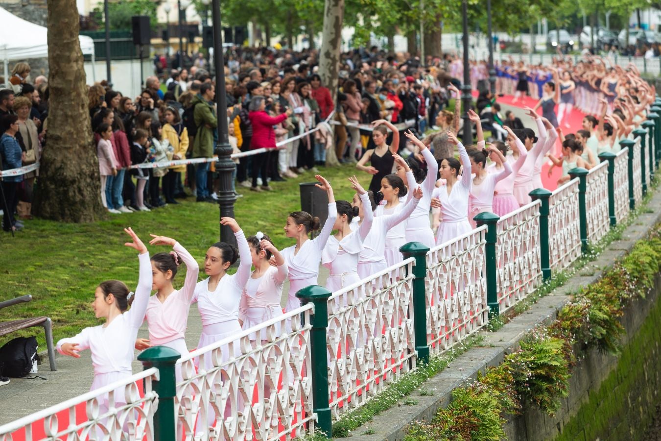 Fotos: Mucha clase en la barandilla de Irun
