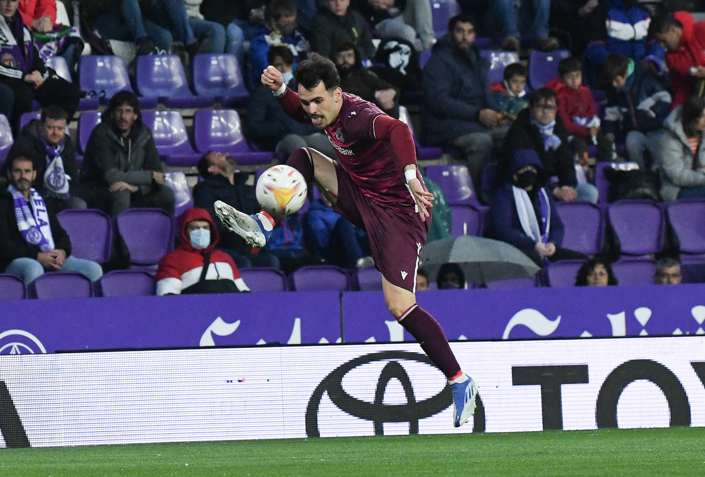 Fotos: El Sanse vence al Valladolid (1-2)