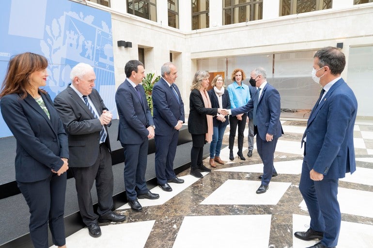 El lehendakari, este miércoles, con mascarilla.