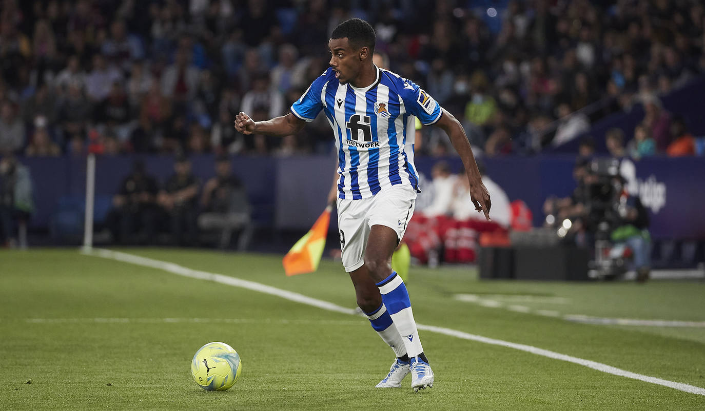 Fotos: El Levante - Real Sociedad, en imágenes