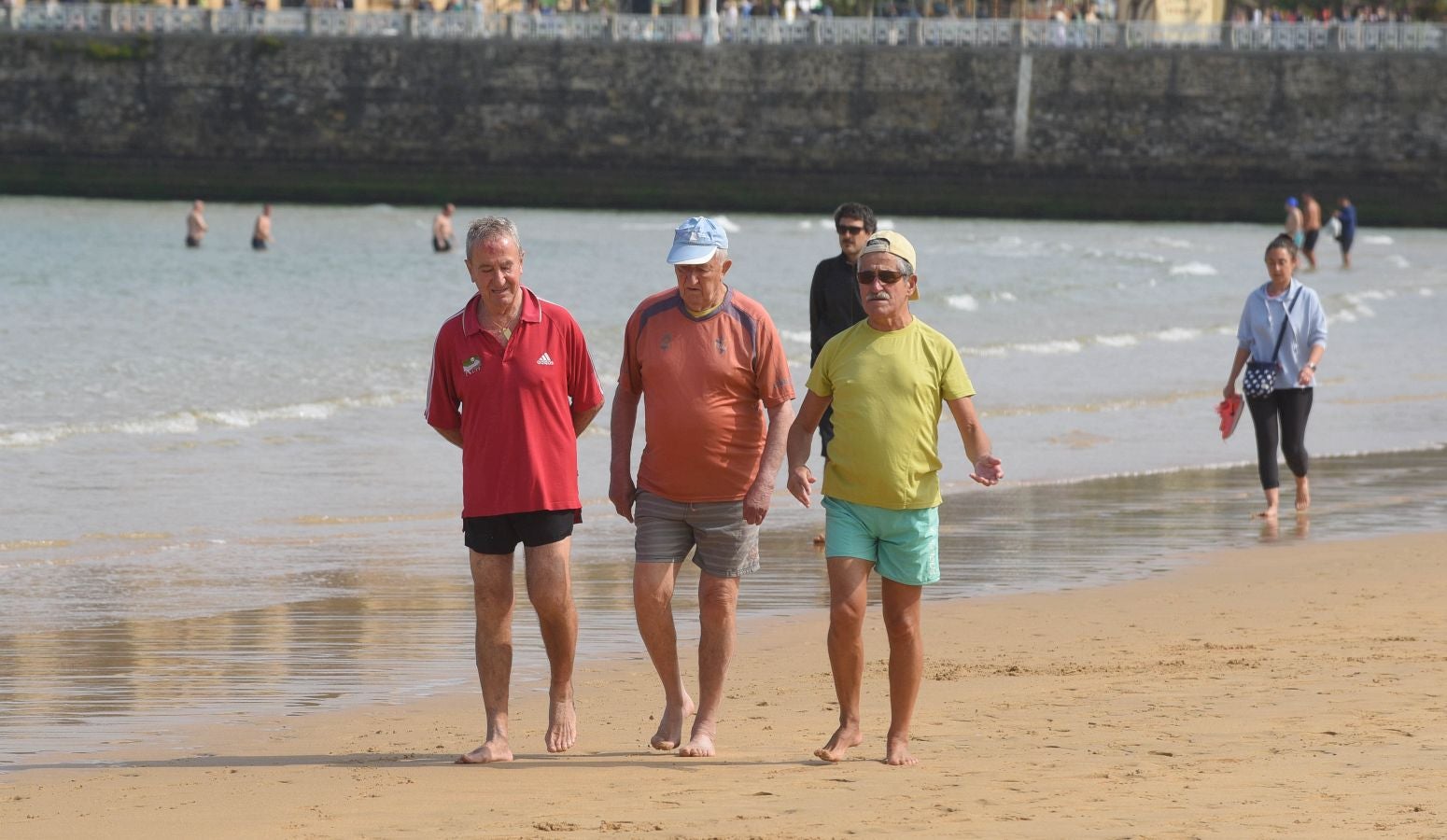 Fotos: Donostia disfruta de un sábado soleado y de agradables temperaturas