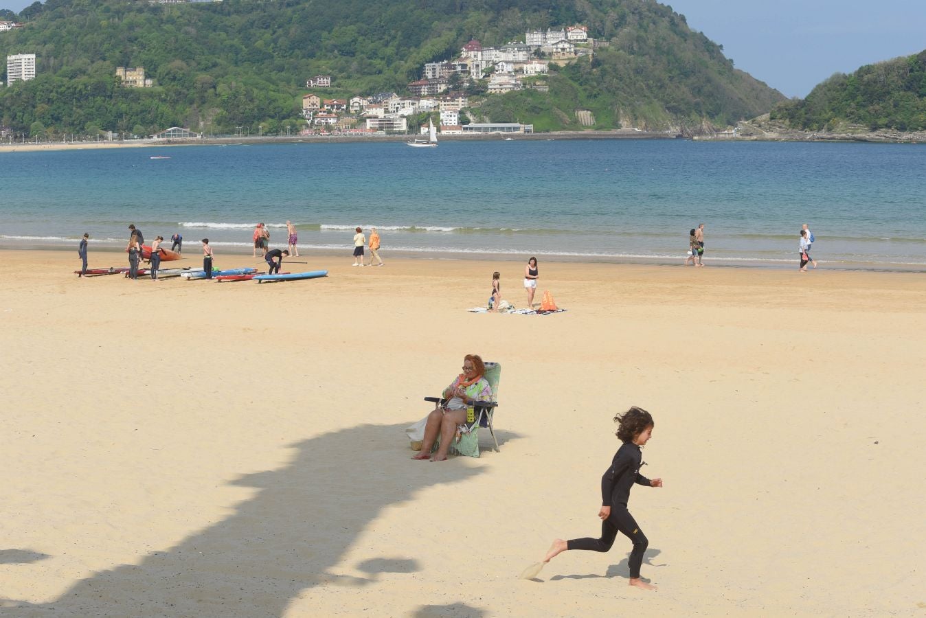 Fotos: Donostia disfruta de un sábado soleado y de agradables temperaturas
