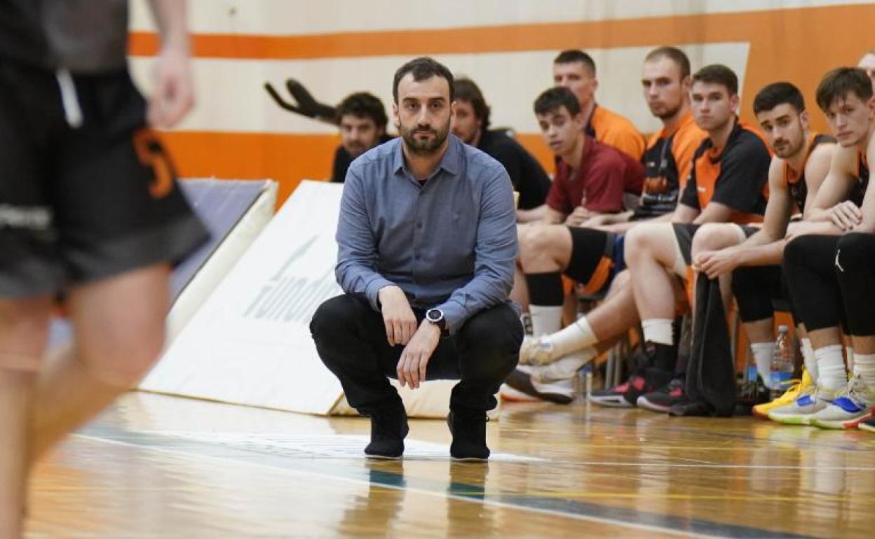 Iñaki Jiménez, durante el derbi de la jornada pasada.