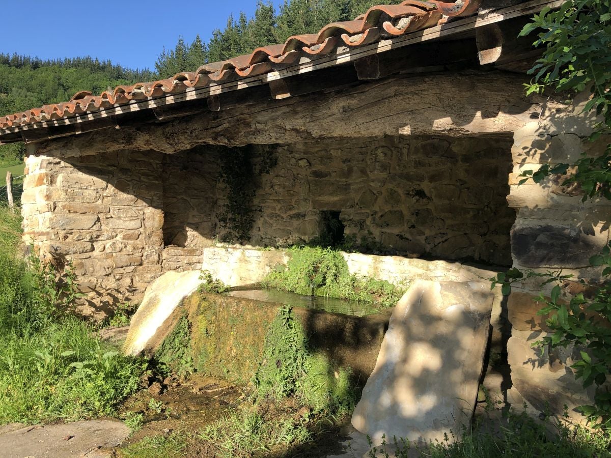 Fotos: Aitzorrotz, una cima con mucha historia