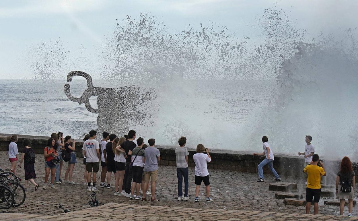 El Peine del VIento es uno de las visitas obligadas en Donostia. 