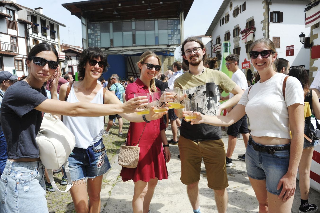 Fotos: Sagardo egun jendetsua Usurbilen