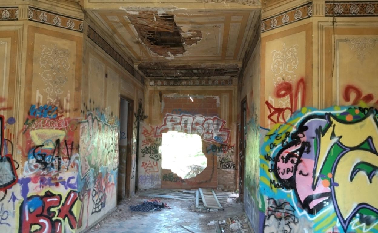 La casa en ruinas de Burjassot donde tuvo lugar la violación en grupo.