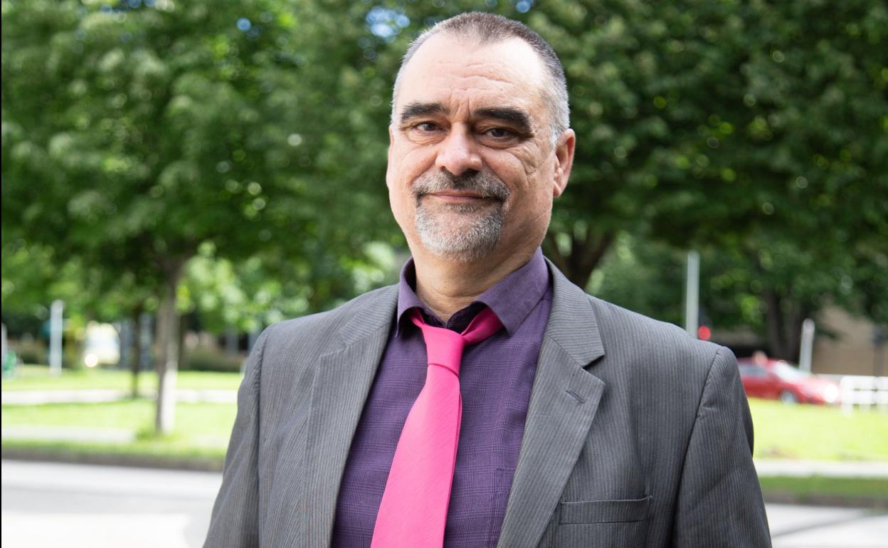 José Antonio Forcada participa estos días en el Congreso de Enfermería y Vacunas que se celebra en Donostia. 