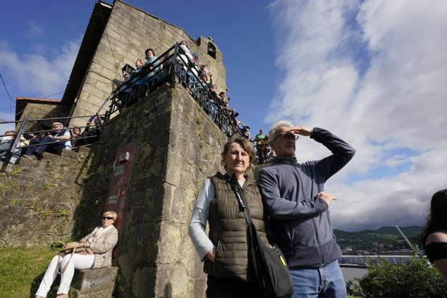 Fotos de los barcos del Itsa FEstibala en La bahía de Pasaia