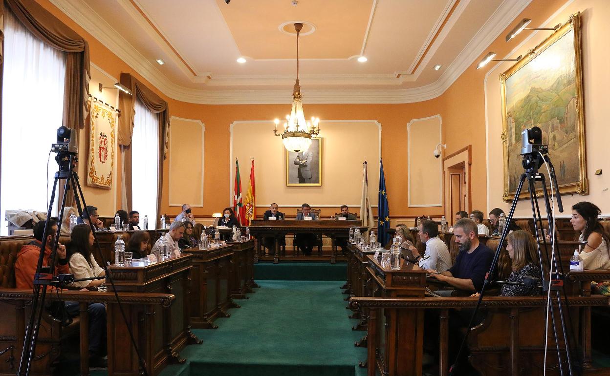 El Pleno de Irun aprueba por unanimidad el incremento de 14 millones del presupuesto municipal
