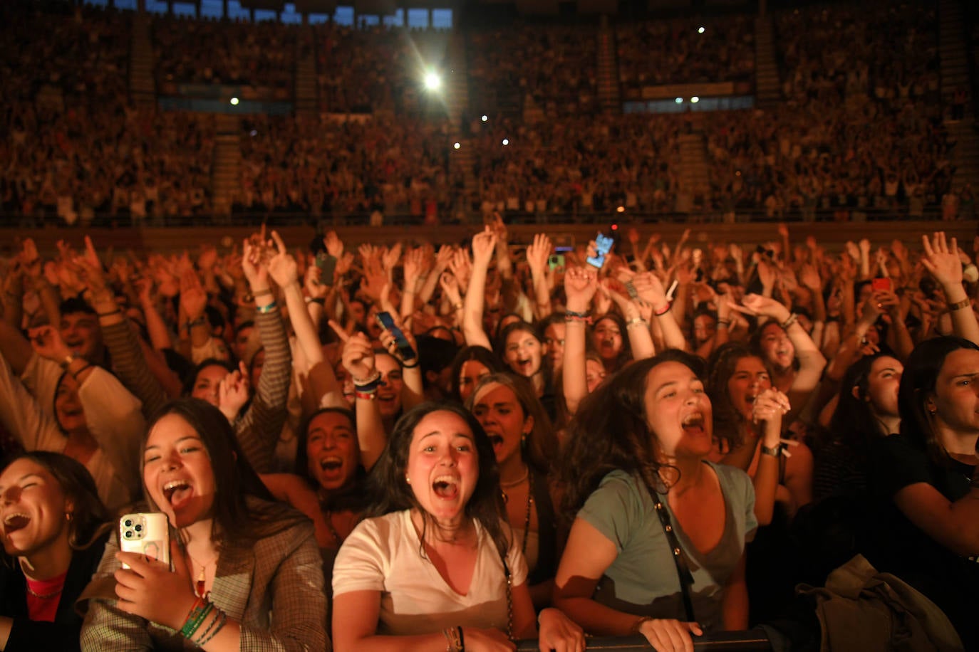 Fotos: Más de 6.000 espectadores han vibrado este sábado con Dani Martín en Donostia