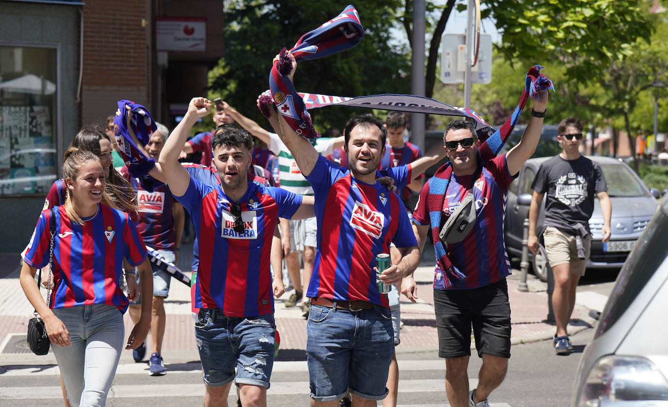 Fotos: La afición se vuelca con el Eibar