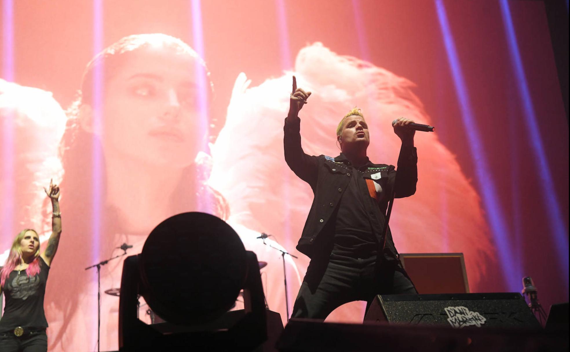 Llenazo de Dani Martín en su concierto en el Illunbe Arena de Donostia