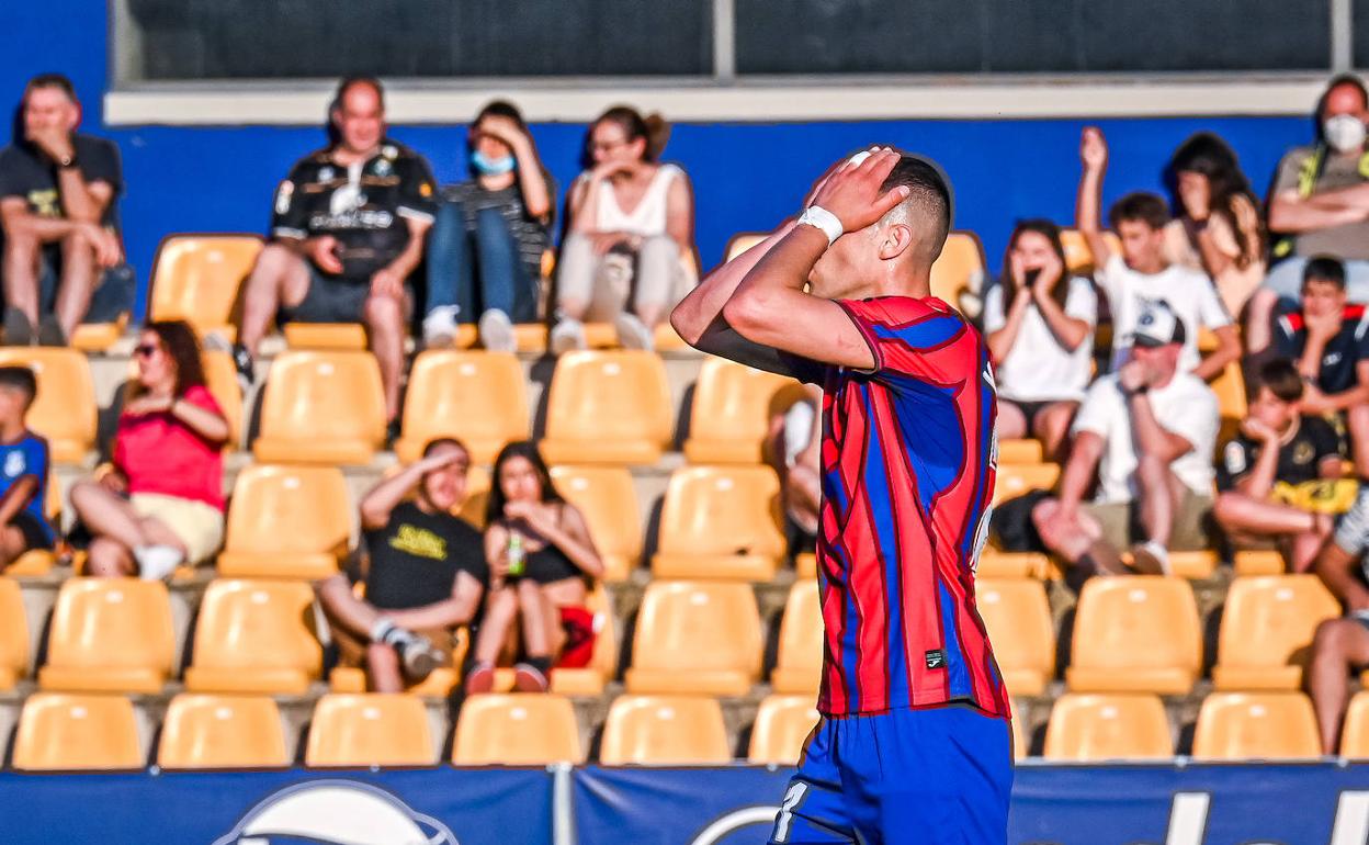 El ascenso se escapa en Alcorcón