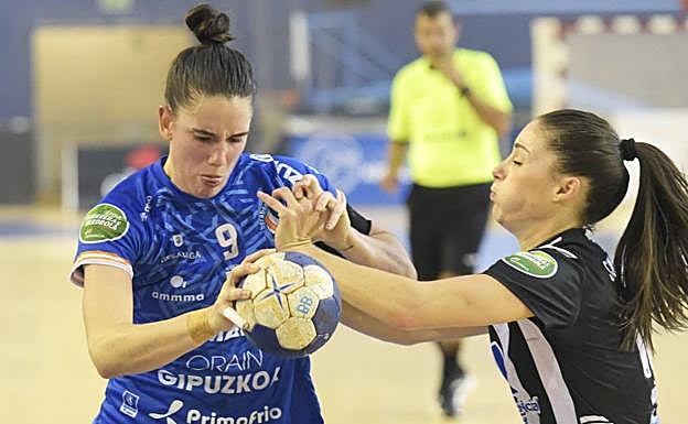 Emma Boada y Laura Hernández seguirán un año más en el Bera Bera