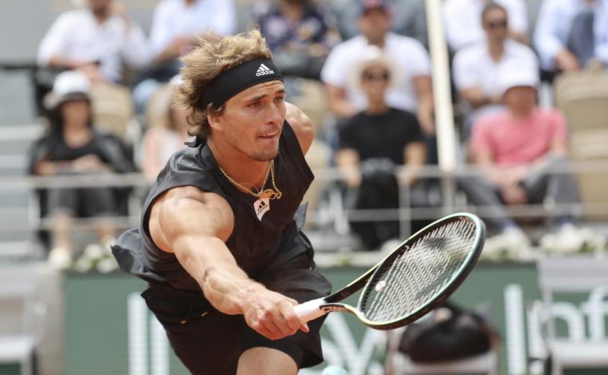 Alexander Zverev, en el partido de cuartos de Roland Garros ante Carlos Alcaraz. 