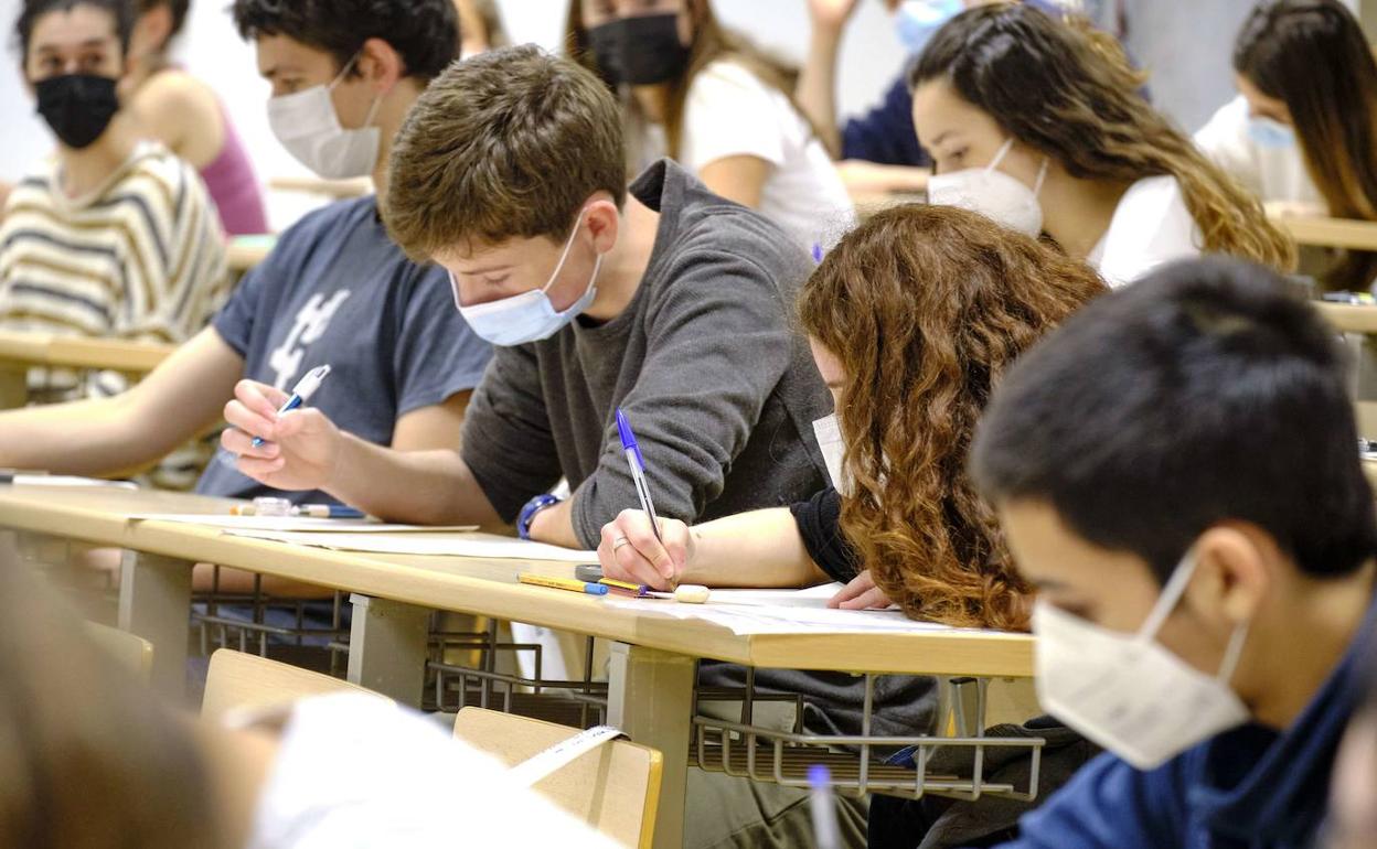 El uso de mascarillas no será obligatorio en la prueba de este año de la EAU. 