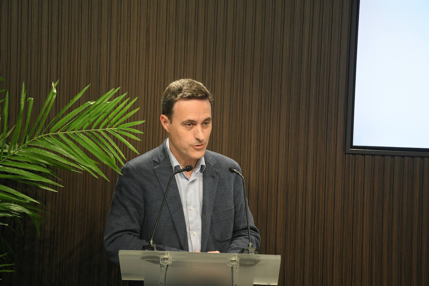 Fotos: La Federación Mercantil pide las instituciones «remar con el comercio en la misma dirección»