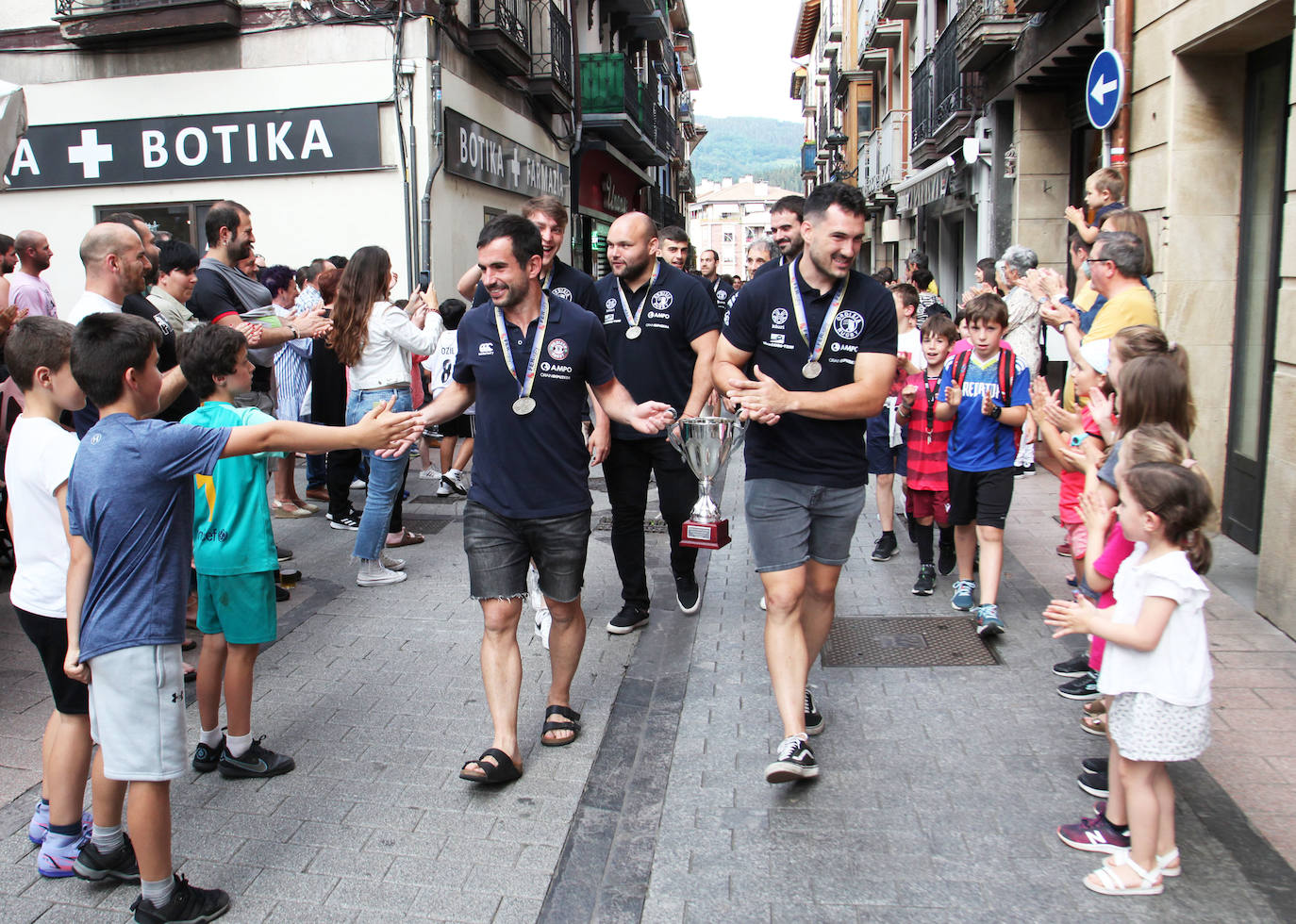 Recibimiento al Ampo Ordizia tras la consecución del subcampeonato liguero. 