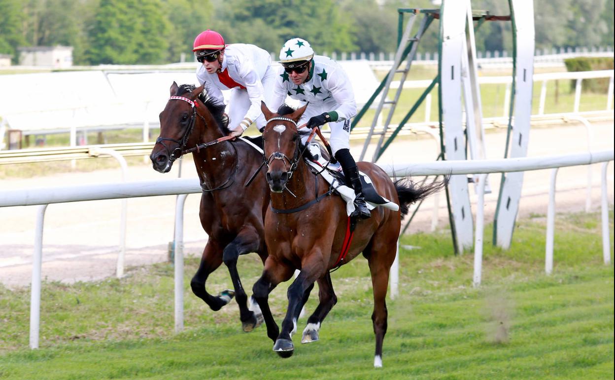 El hipódromo celebra este miércoles la segunda jornada con cinco carreras. 
