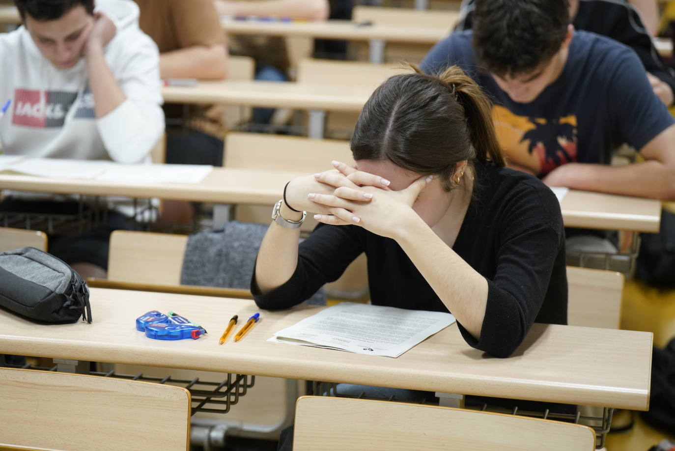Fotos: 12.767 estudiantes vascos afrontan desde hoy la prueba de Selectividad