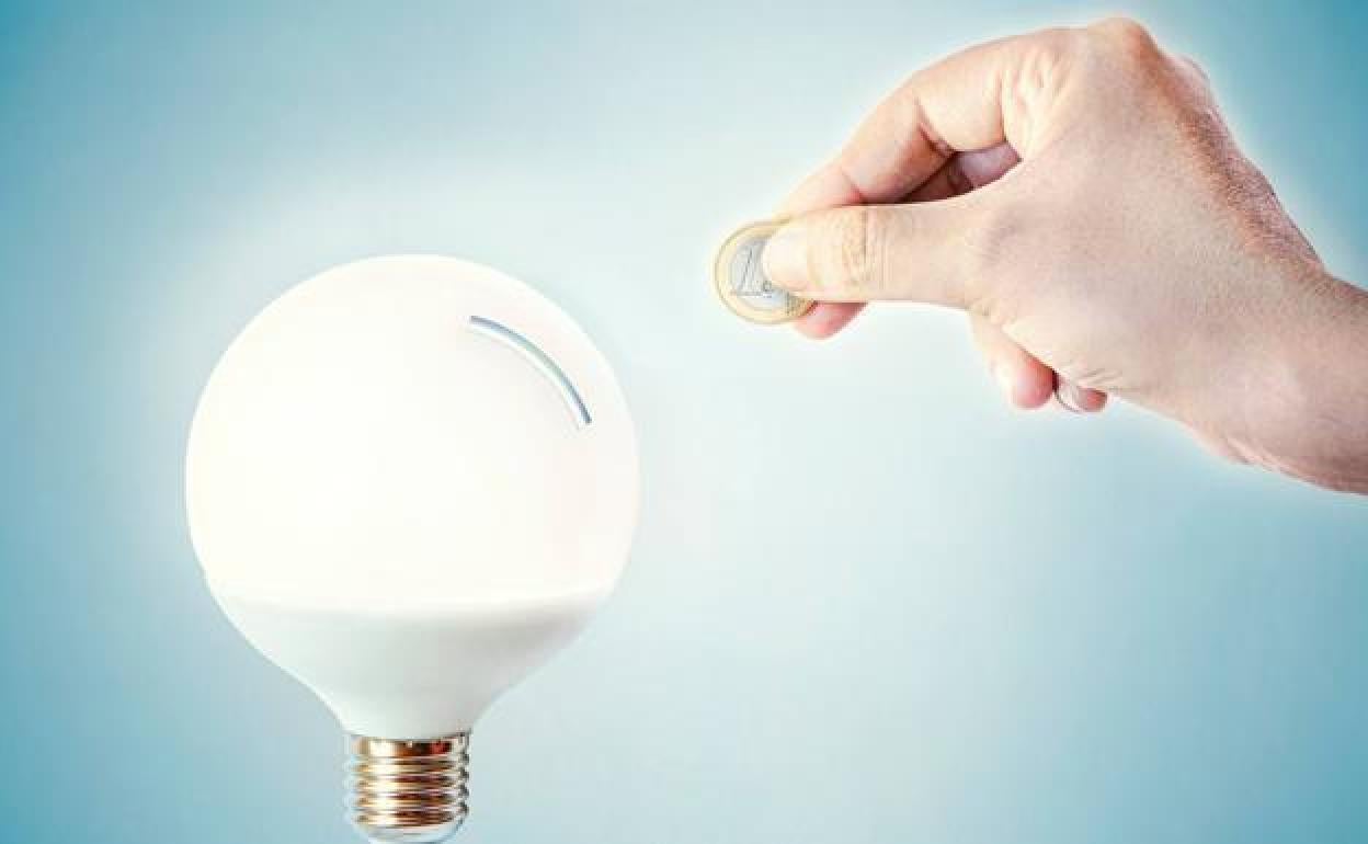 El precio de la luz hoy baja. 
