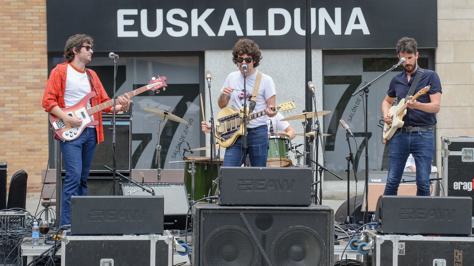 Fotos: El rock inunda Andoain