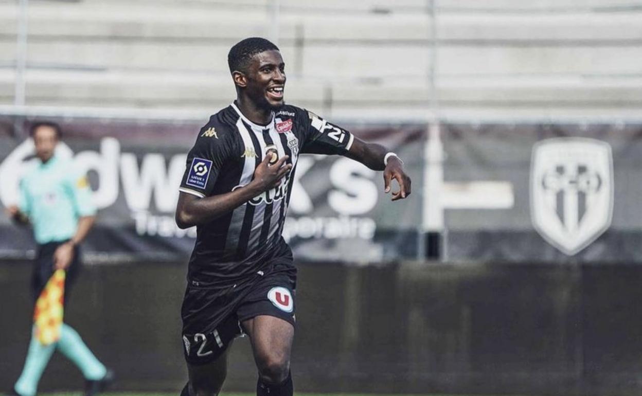 El joven delantero Mohamed-Ali Cho apunta a ser el primer fichaje de la Real en este mercado. 