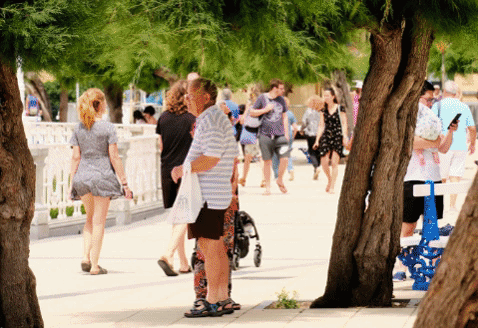La sombra está siendo un bien muy preciado este martes en media Gipuzkoa. 
