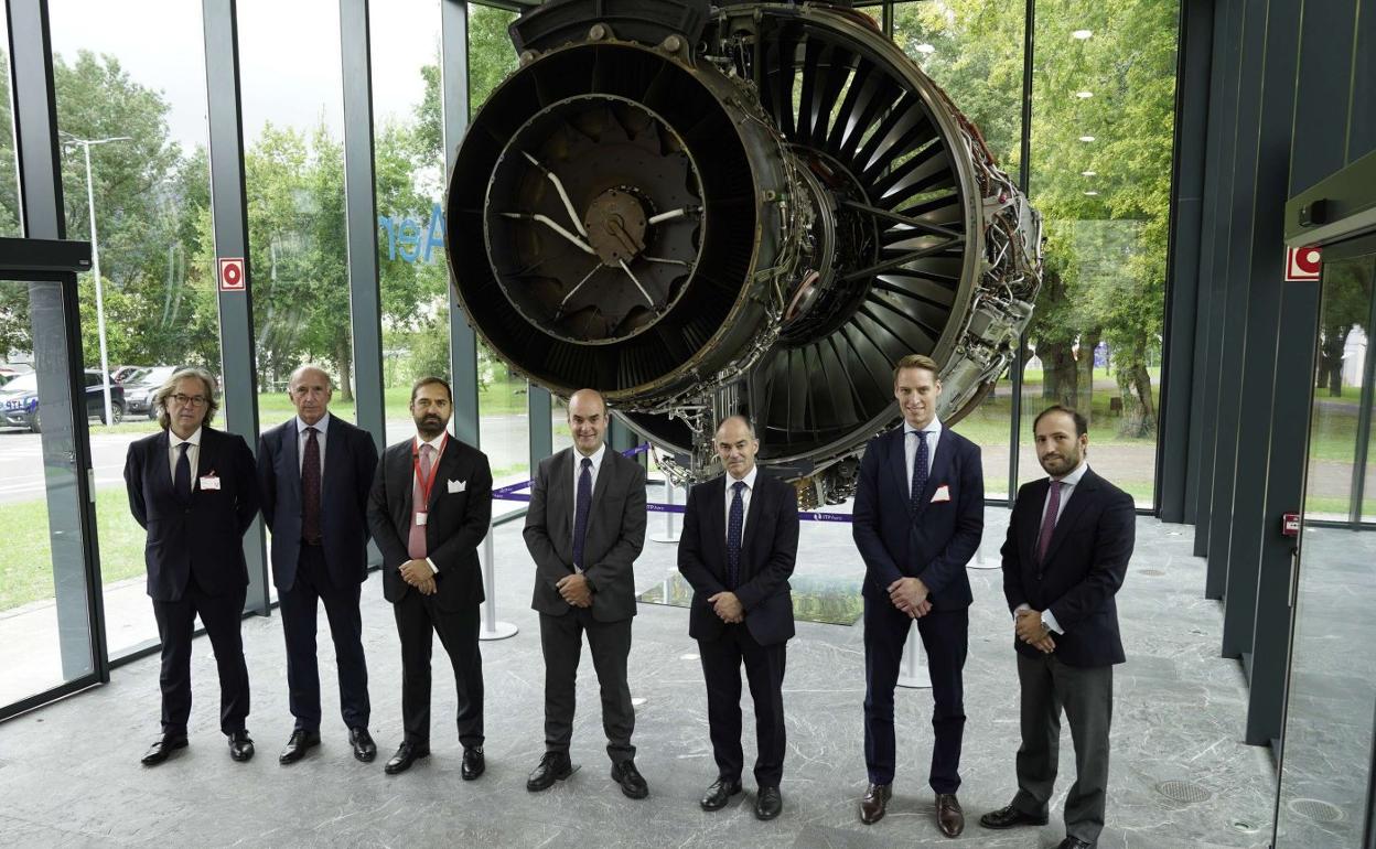 Ibon Aperribay, a la izquierda, el día que se anunció la entrada en ITP.