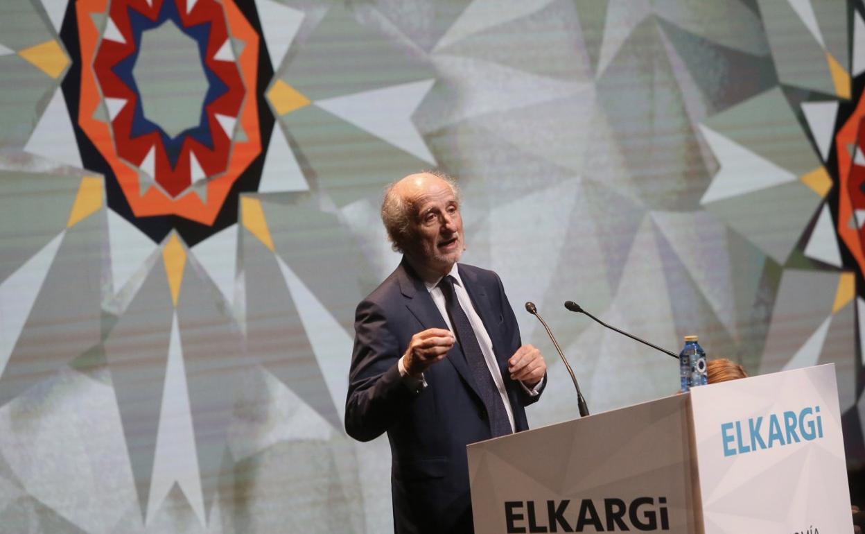 Antonio Brufau ofreció ayer en el Encuentro Empresarial de Elkargi una interesante conferencia. 