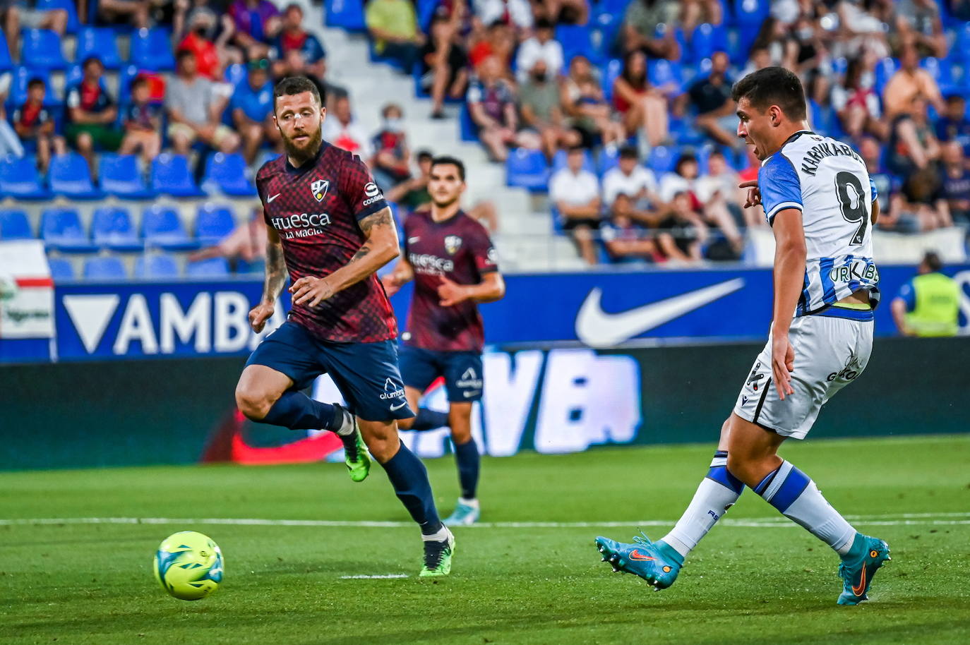 Karrikaburu, durante un partido ante el Huesca.