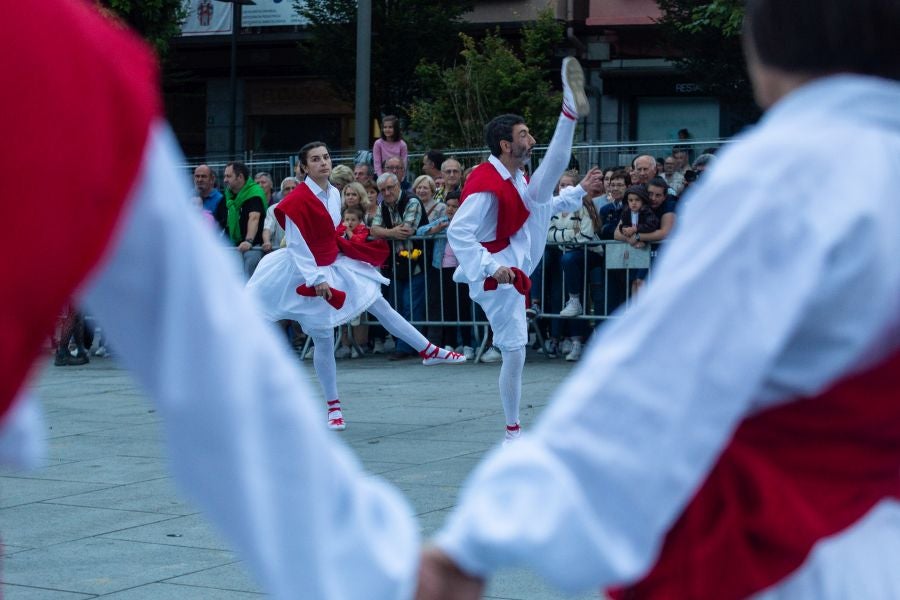 Fotos: Todo a favor en la primera noche de estos sanmarciales