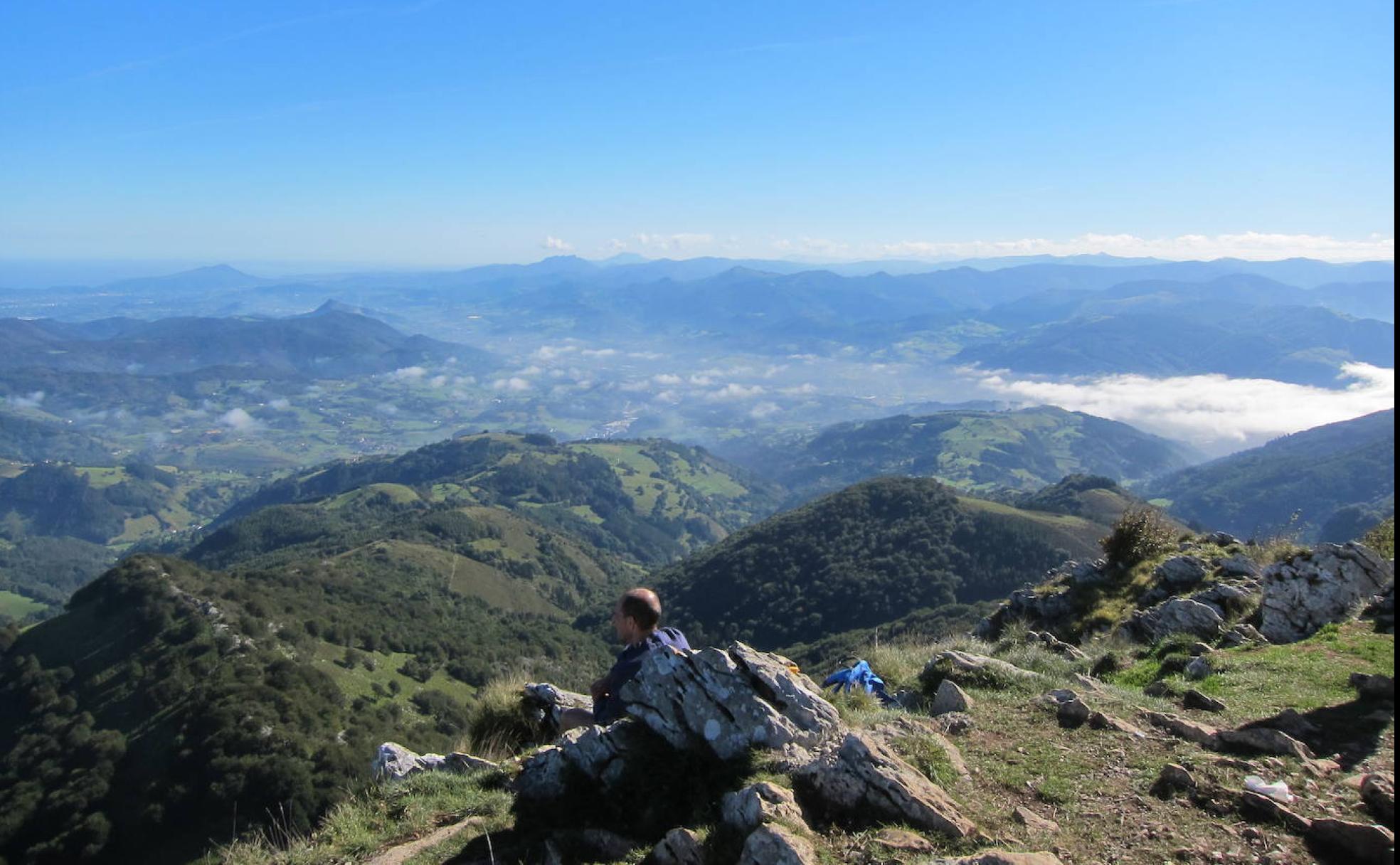 Magníficas vistas desde la cima de Hernio.