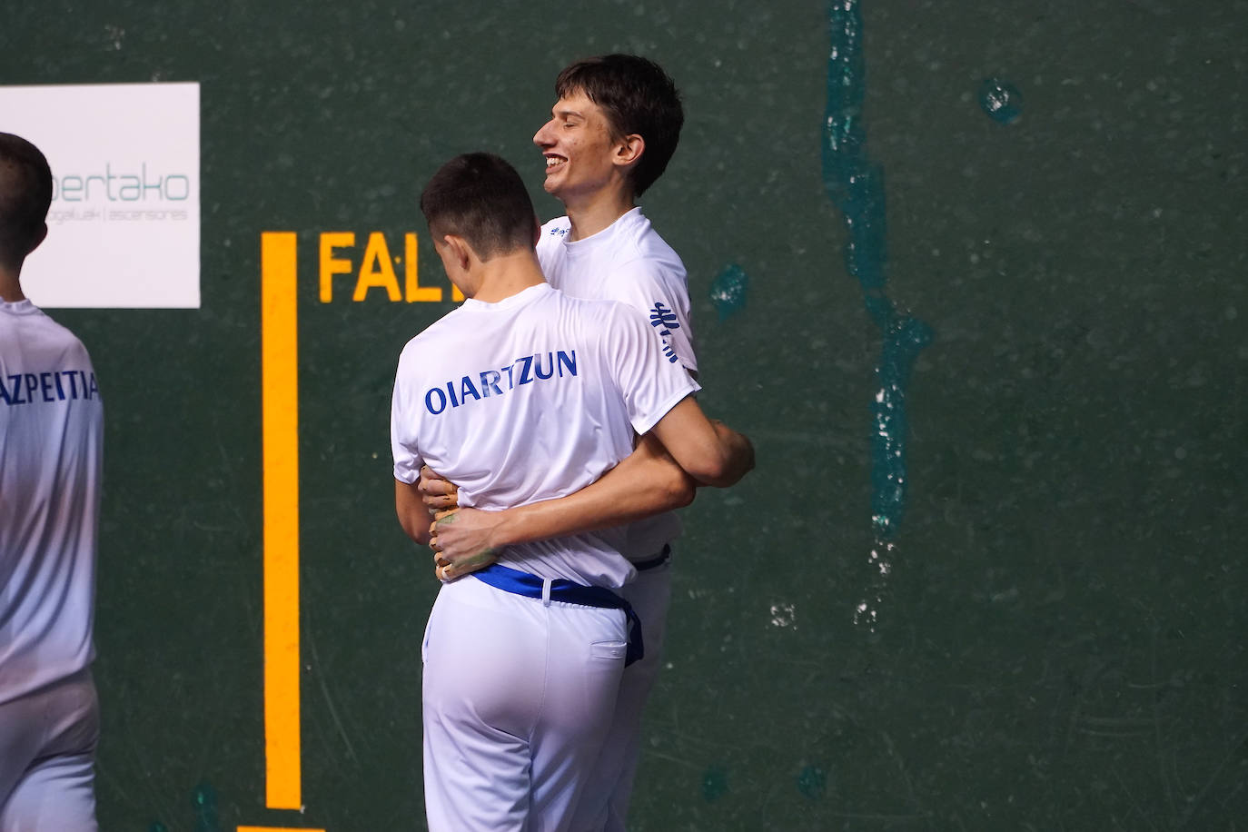 Fotos: Oiartzun pasa por encima de Azpeitia y se lleva el Interpueblos