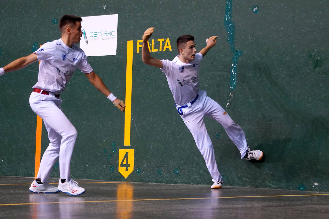 Fotos: Oiartzun pasa por encima de Azpeitia y se lleva el Interpueblos
