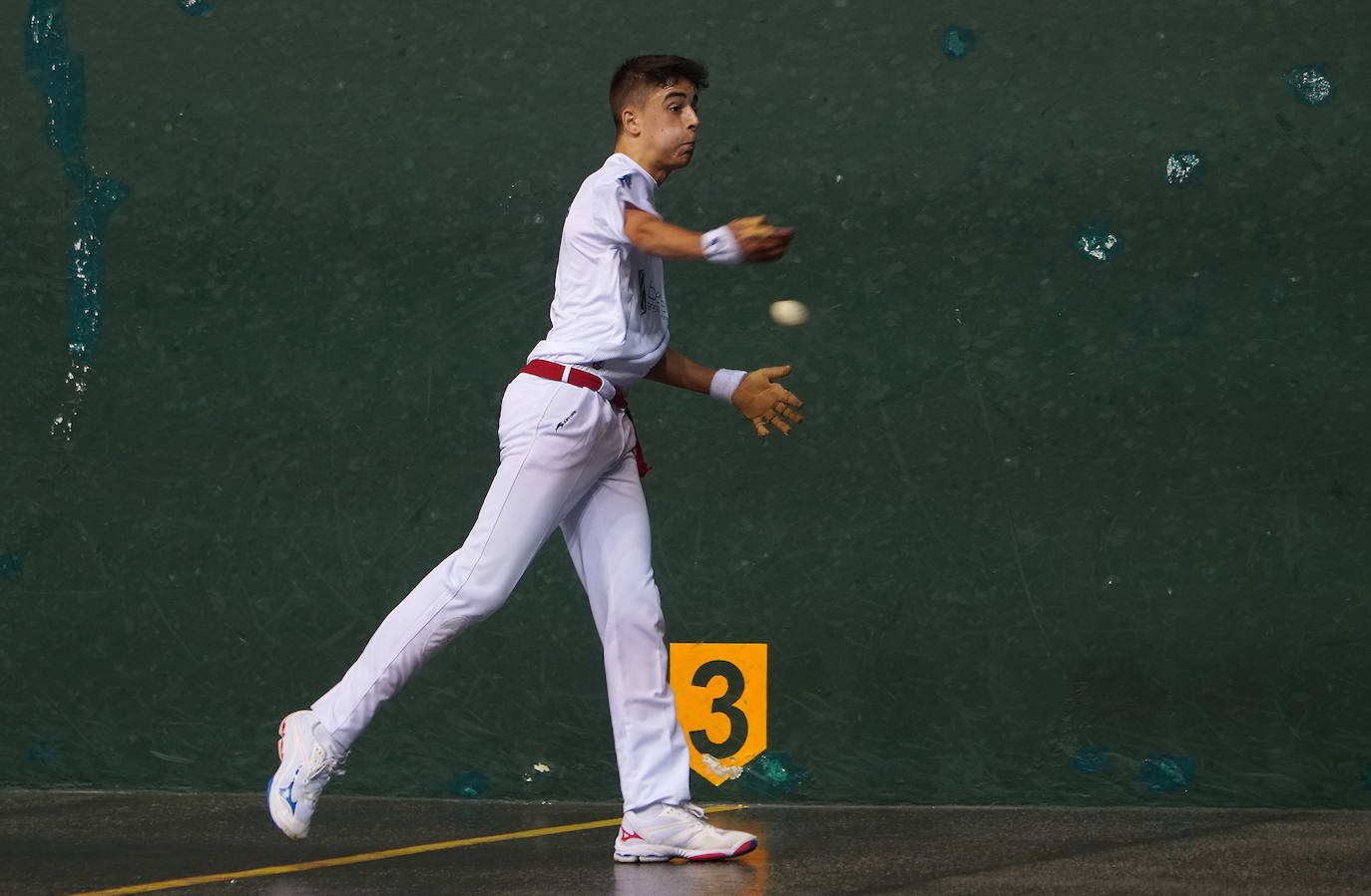 Fotos: Oiartzun pasa por encima de Azpeitia y se lleva el Interpueblos