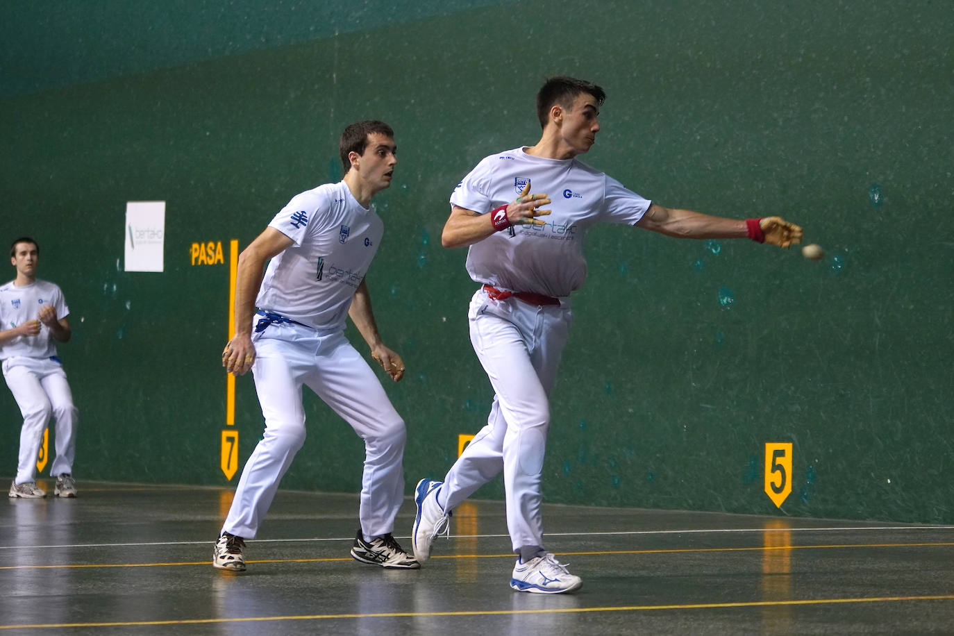 Fotos: Oiartzun pasa por encima de Azpeitia y se lleva el Interpueblos