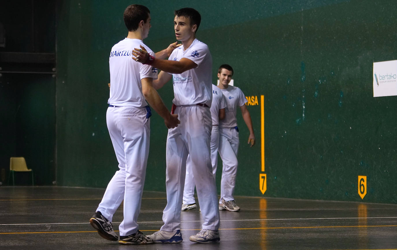 Fotos: Oiartzun pasa por encima de Azpeitia y se lleva el Interpueblos