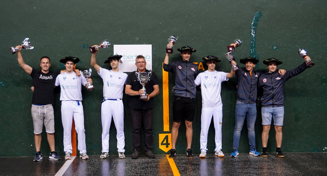 Fotos: Oiartzun pasa por encima de Azpeitia y se lleva el Interpueblos