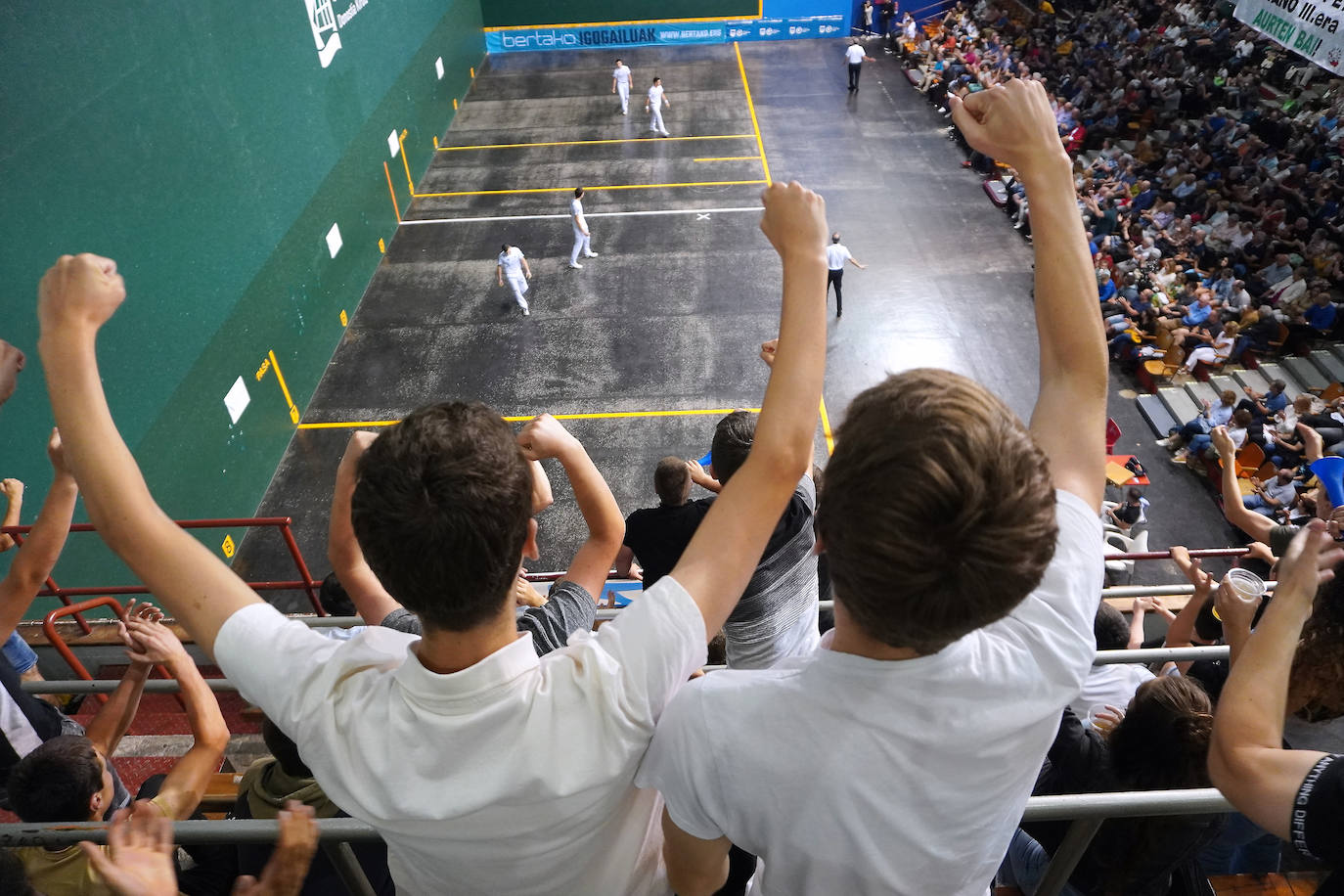 Fotos: Oiartzun pasa por encima de Azpeitia y se lleva el Interpueblos