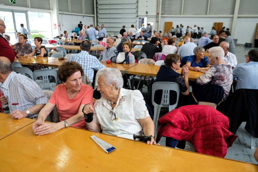 Fotos: Los mayores disfrutan de las fiestas