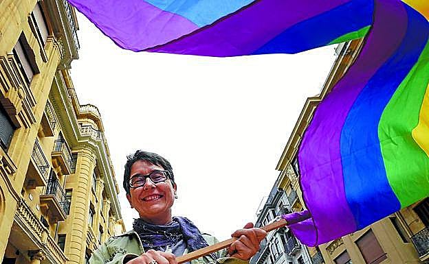 La donostirarra Teresa Castro Gutiérrez, galardonada por su cómic 'Un señor con barba'