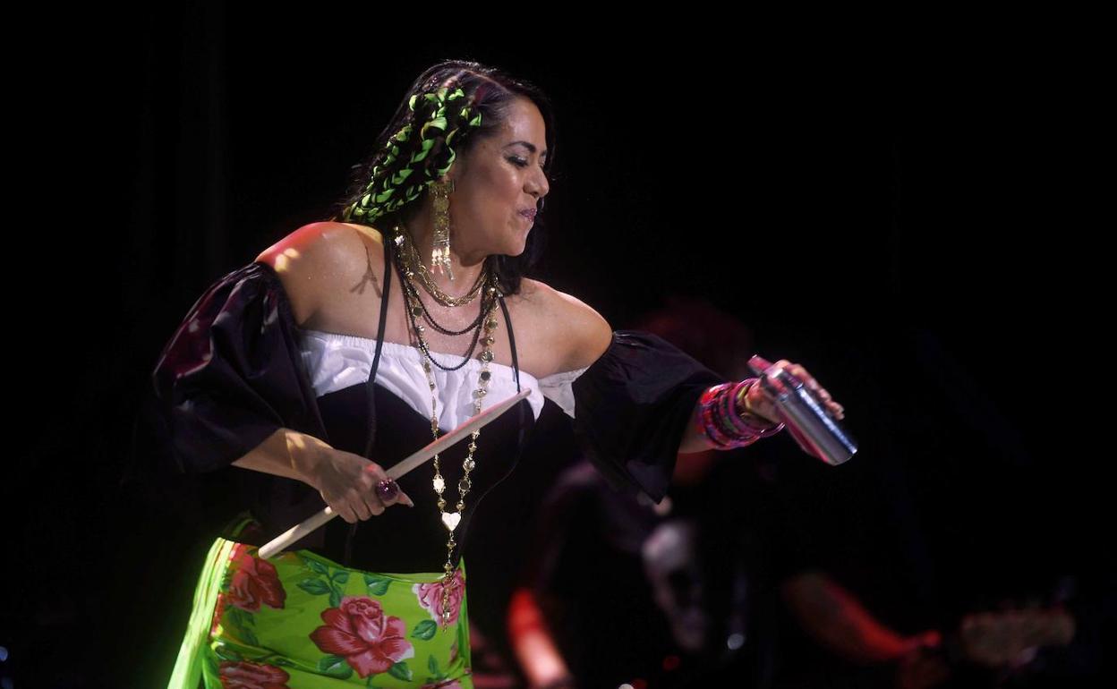 Lila Downs actúa hoy a partir de las 19.00 horas en Chillida Leku.