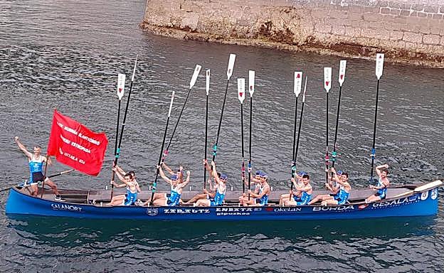 Zarautz supera a San Pedro en el sprint final
