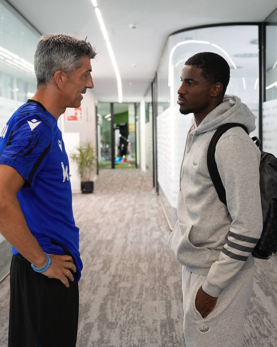 Fotos: Mohamed-Ali Cho conoce a sus nuevos compañeros