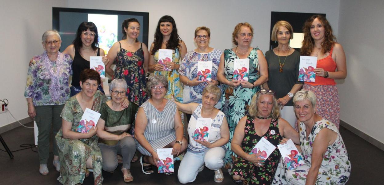 Erribera kulturgunea acogió la presentación del libro 'Tejiendo nuestro destino'. 