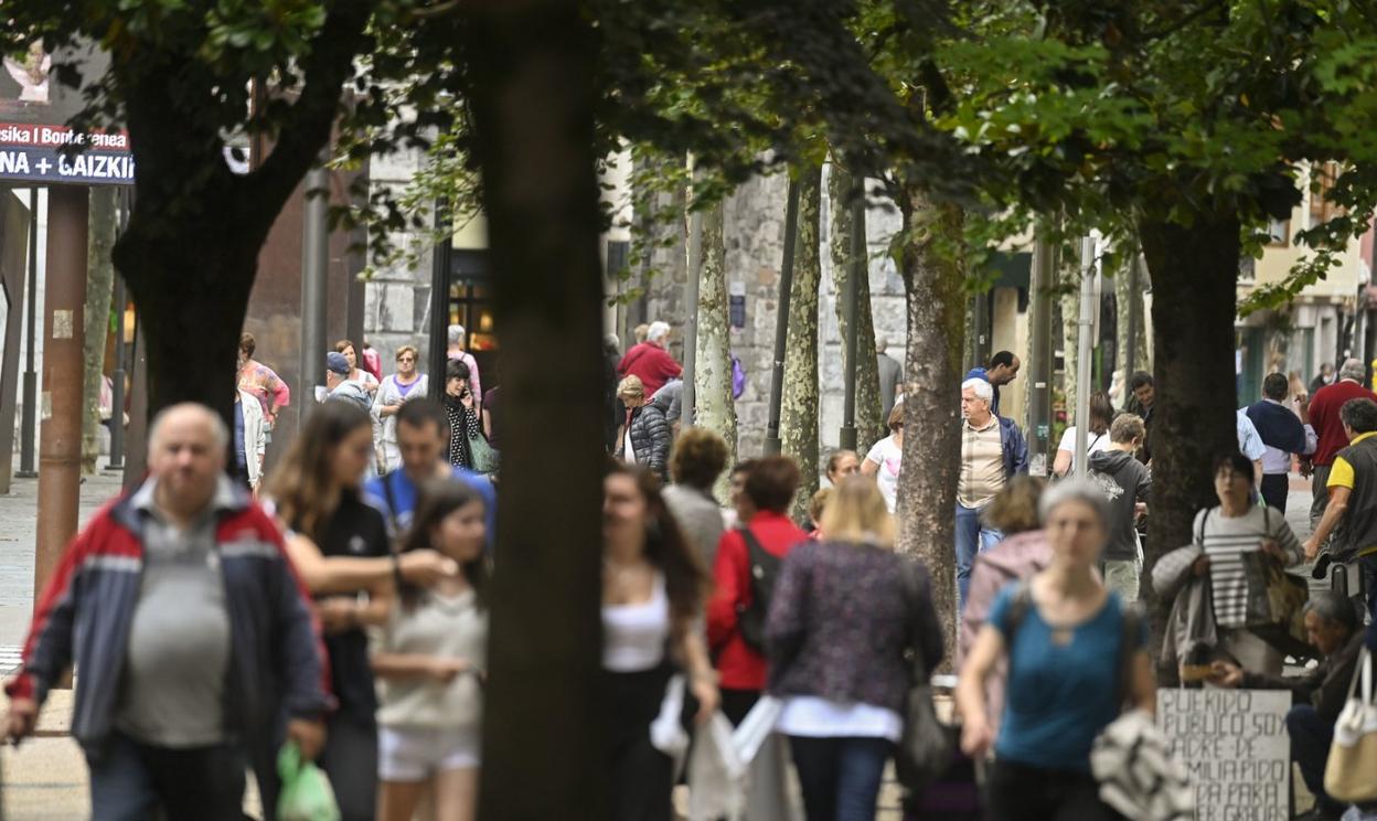 El uso del euskera en las calles del municipio ha incrementado en los últimos 36 años, del 29% al 50,9%. 